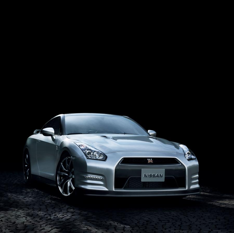  Nissan GT-R 2013 года  (US) (фото 5 из 27)
